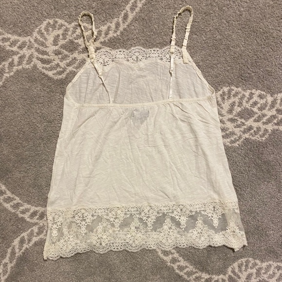 New Am. Eagle lace trim white tank - Picture 2 of 3